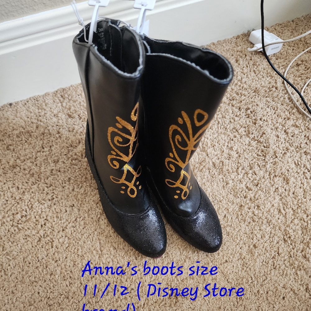 Princess Anna Disney Frozen Costume Boots Disney Store size 11/12